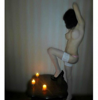 💋
Я опытная девушка, которая знает все секреты и жаждет подарить тебе незабываемое наслаждение. Я готова исполнить все твои фантазии и желания. Мои услуги включают классический секс, массаж и фетиш, а также эскорт для важных мероприятий. Тысячи мужчин уже наслаждались моим обворожительным обаянием и нежными прикосновениями. 💃
Мои возможности безграничны, и наш встреча будет полна энергии и страсти. Я обольщу тебя своей изящностью и сексуальностью. Не упусти свой шанс настоящего удовольствия, и доверься моим рукам. 💫
У меня есть отличные отзывы от довольных клиентов, которые говорят о моей незабываемой красоте и умении доставить истинное удовольствие. Я всегда гарантирую конфиденциальность и комфорт нашей встречи.🌟
Не медли, напиши мне, и мы вместе погрузимся в мир настоящей страсти и наслаждения. Жду тебя в Москве, чтобы показать тебе, что настоящее удовольствие может быть доступно для каждого. 😉🔥 Александра